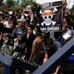 অগ্নিগর্ভ নেপাল, নিহত ২৩ জ্বলছে পার্লামেন্ট, স্বরাষ্ট্রমন্ত্রীর ইস্তফা চাপে ওলি সরকার, সোশ্যাল মিডিয়ায় নিষেধাজ্ঞা প্রত্যাহার