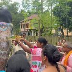 বিশ্বকর্মা পুজোয় কুনকি হাতির আরাধনা ডুয়ার্সে