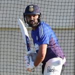 সব ছাপিয়ে ভারতীয় দলে এখন নবীন-প্রবীনের অদৃশ্য লড়াই