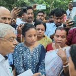 ধূপগুড়িতে বন্যার্তদের পাশে পঞ্চায়েত মন্ত্রী