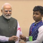 আইটিআই-তে পূর্ব ভারতের প্রথম — সুন্দরবনের সায়নের হাতে শংসাপত্র তুলে দিলেন প্রধানমন্ত্রী মোদি