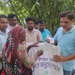 অগ্নিকাণ্ডে ক্ষতিগ্রস্ত পরিবারকে ত্রাণ সামগ্রী বিতরণ চাঁচলে