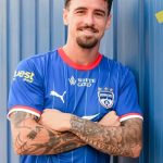 ভারতীয় ফুটবলে নতুন অধ্যায়ের সূচনা, অষ্ট্রেলীয় ফুটবলারকে খালিদের কল