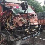 দুটি গাড়ির মুখোমুখি সংঘর্ষ, আহত ২