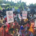 ধূপগুড়ি বিডিও অফিসে বন্যা দুর্গতদের বিক্ষোভ,বিডিও অফিস ঘেরাও করে ক্ষোভ উগরে দিলেন দুর্গতরা