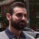 আততায়ীর থেকে বন্দুক ছিনিয়ে ‘হিরো’ আহমেদ অস্ট্রেলিয়ায় ইহুদিদের প্রাণ বাঁচালেন মুসলিম ফল বিক্রেতা