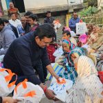 শীতবস্ত্র বিতরণে করিমপুর–২ ব্লক সভাপতি সৌমেন বিশ্বাস