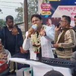 গান গেয়ে বাংলাদেশে মানুষের মন জয় করলেন জঙ্গলমহলের বিদ্যুৎ দাস